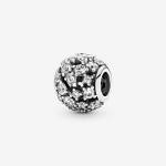 funkelndes, rundes offen gearbeitetes Charm